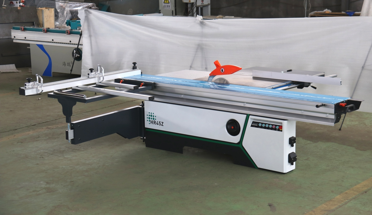 Precision sliding table saw